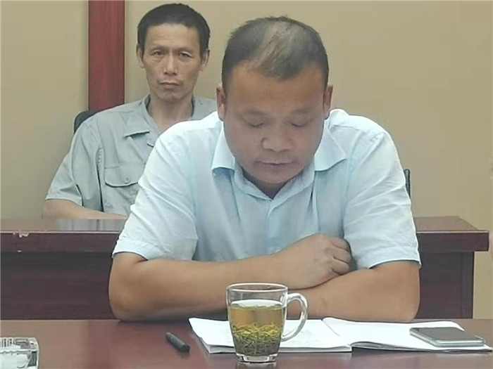 工會(huì)主席瞿幼中發(fā)言1_副本.jpg 工會(huì)主席瞿幼中發(fā)言1_副本.jpg